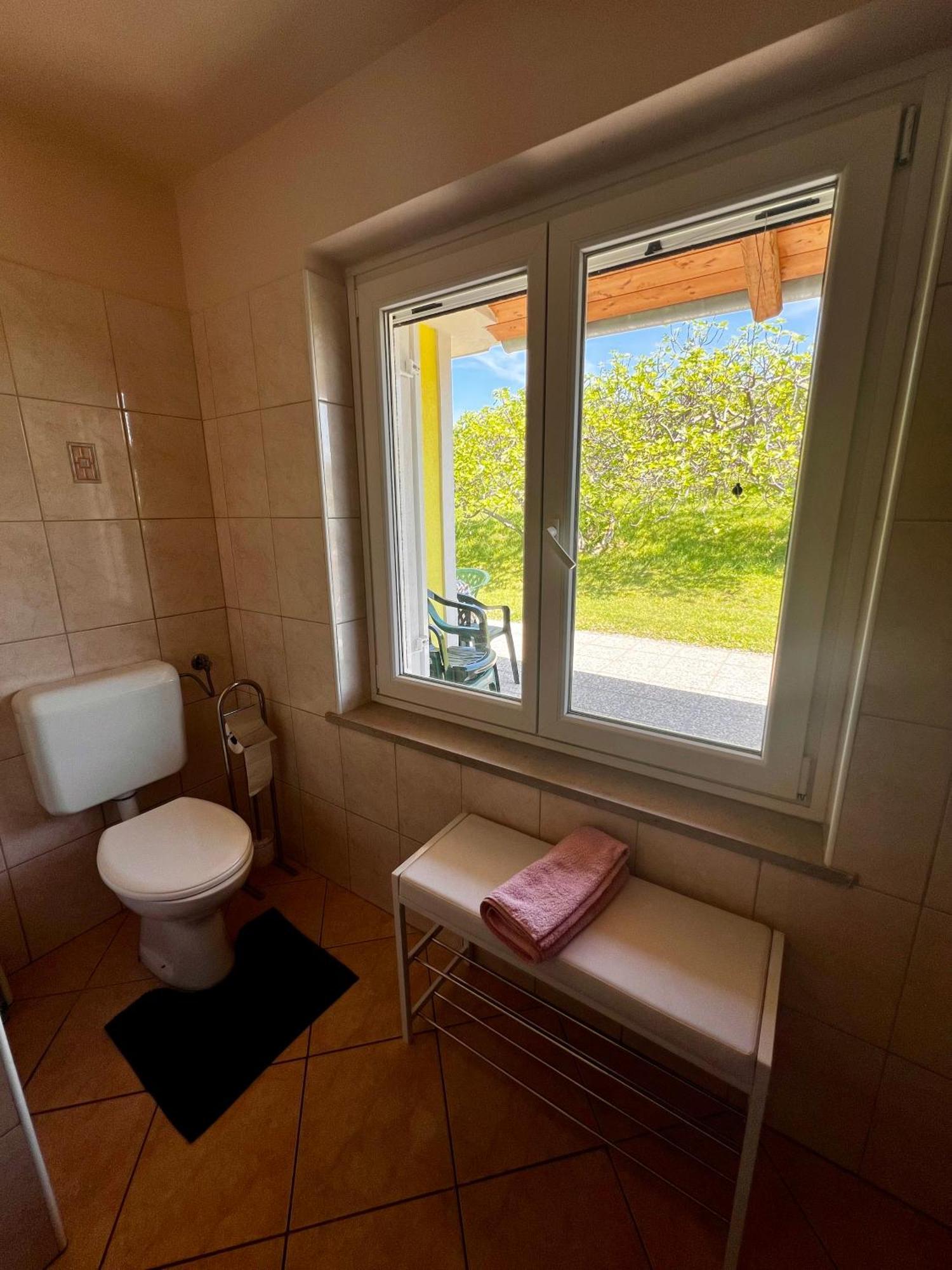 Na Kmetiji S Konji - Pogelsek Ankaran Exterior foto